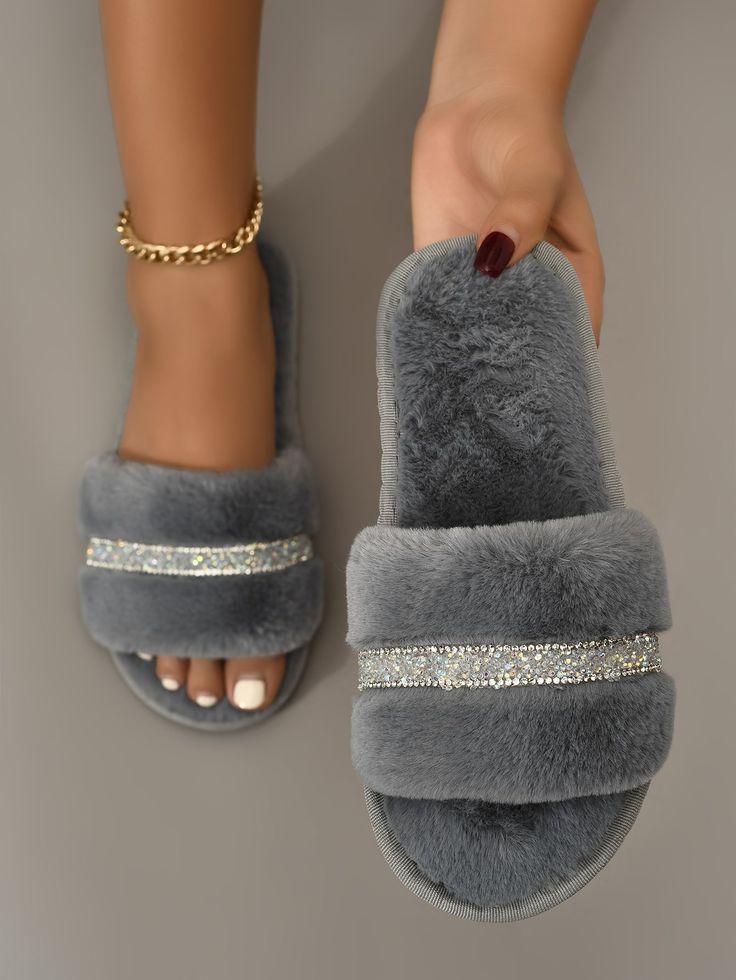 Women winter slipper